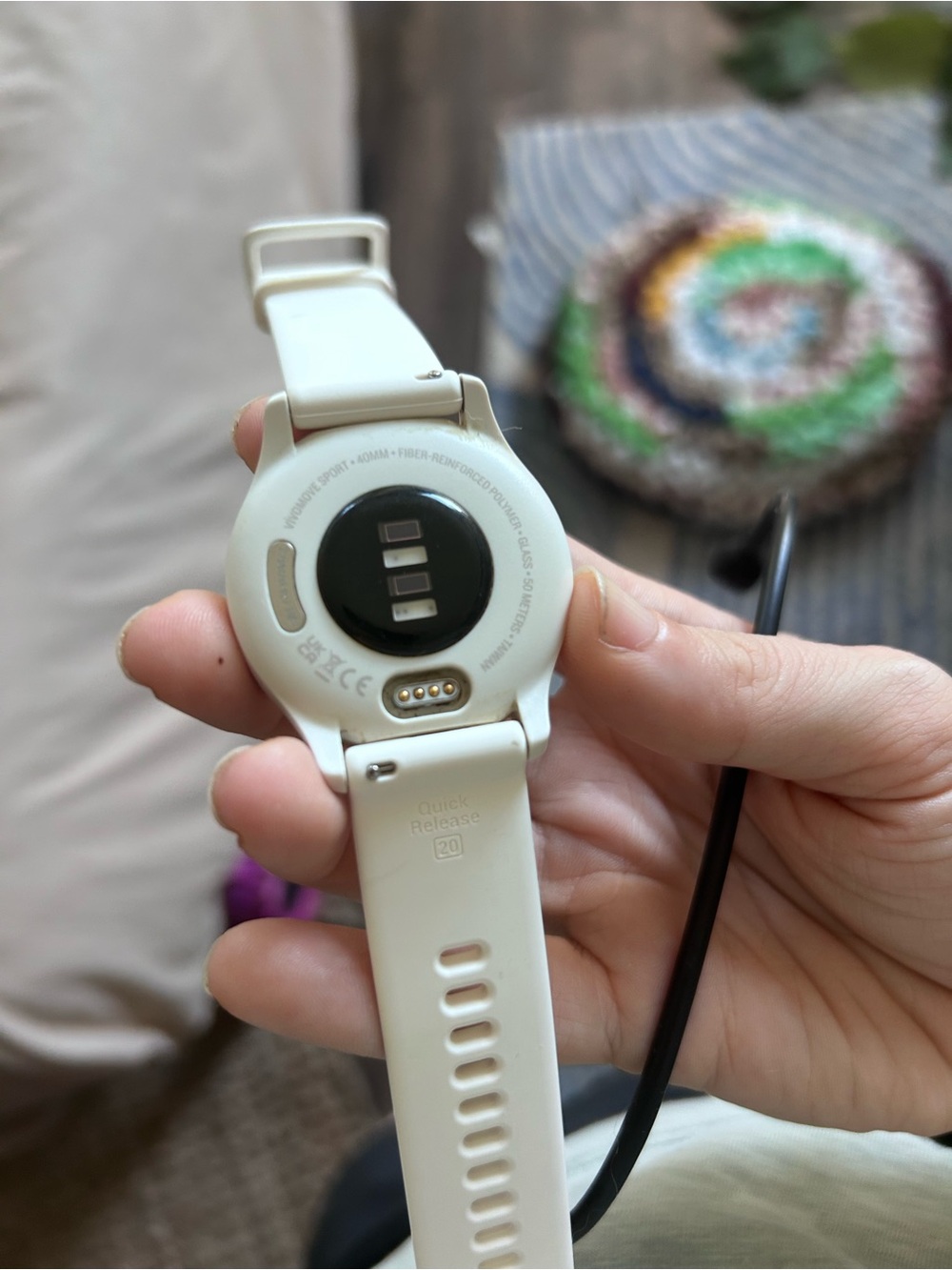 Garmin Cream Band Smartwatch Vivomove Sport - Picture 2 of 3